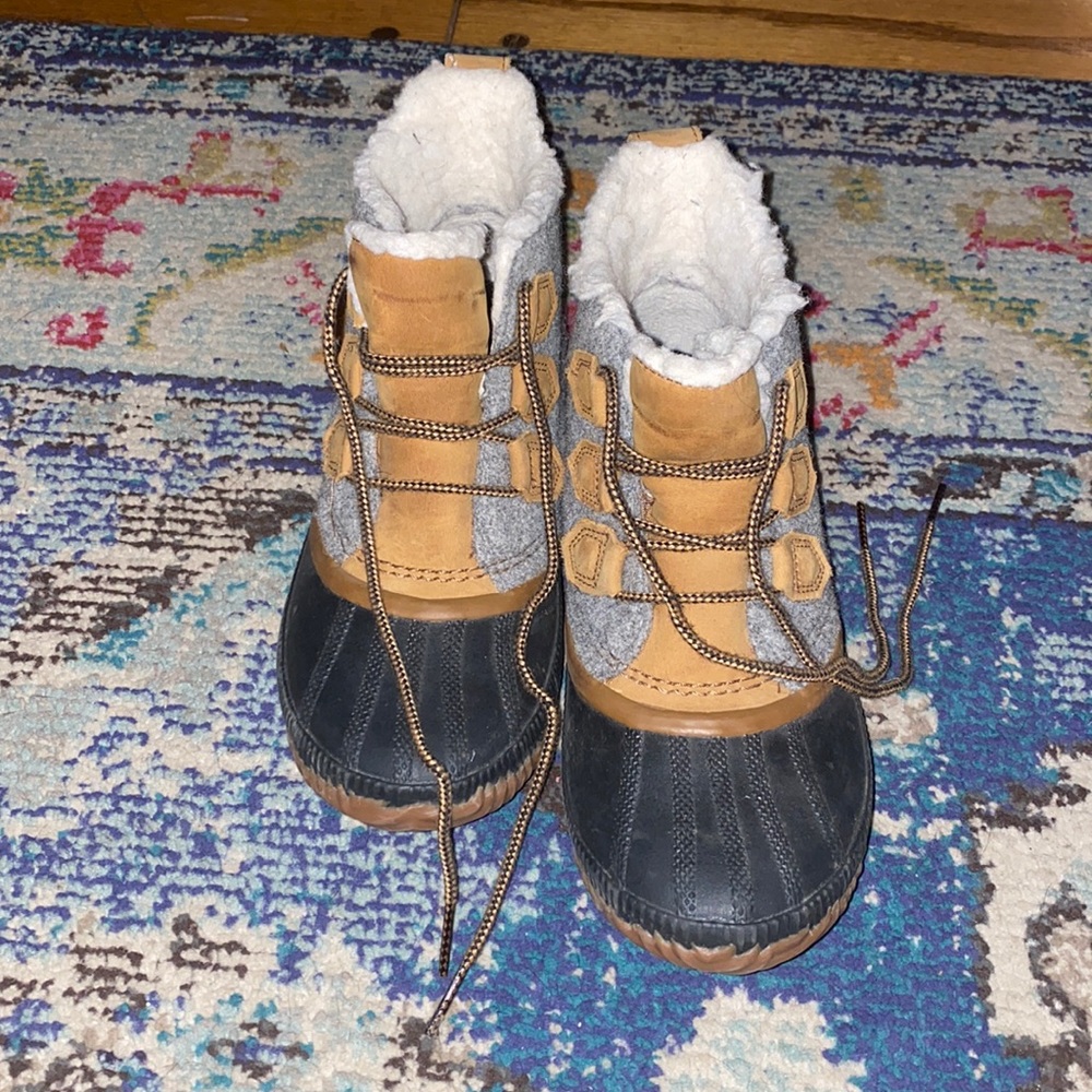 ❄️ Women’s SOREL out n about boot size 9 1/2